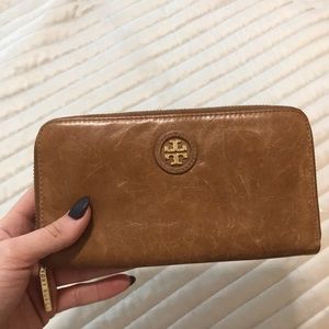 Tory Burch wallet